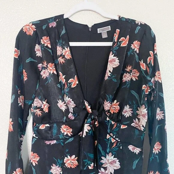 Reposhed! Chelsea28 Black Tie Knee Length Floral Dress - Picture 4 of 11